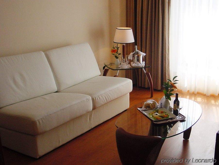Vip Executive Santa Iria Hotel Санта-Ирия-ди-Азоя Экстерьер фото
