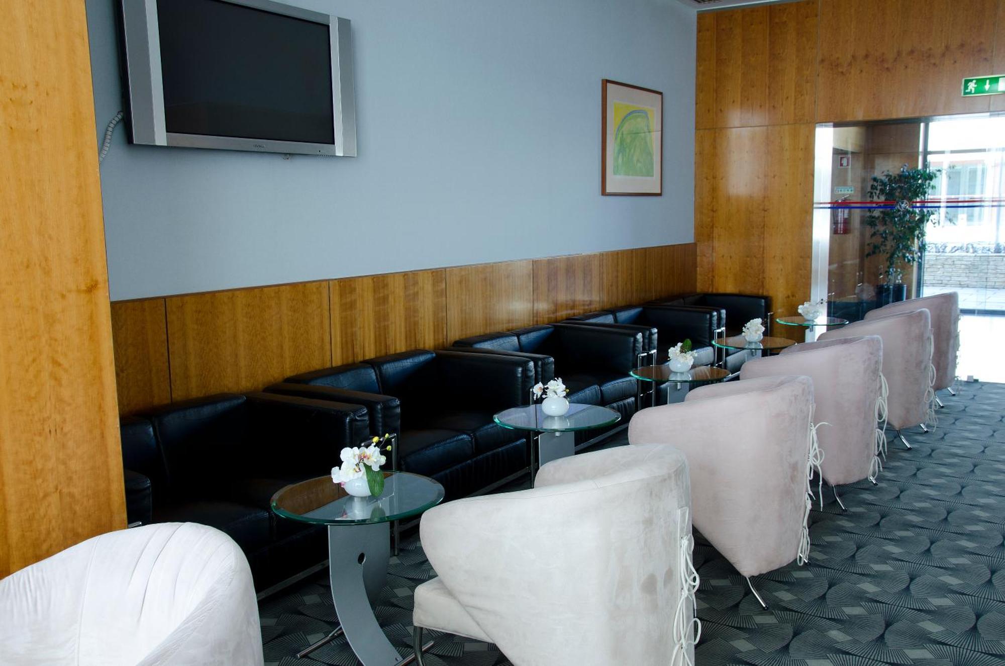 Vip Executive Santa Iria Hotel Санта-Ирия-ди-Азоя Экстерьер фото