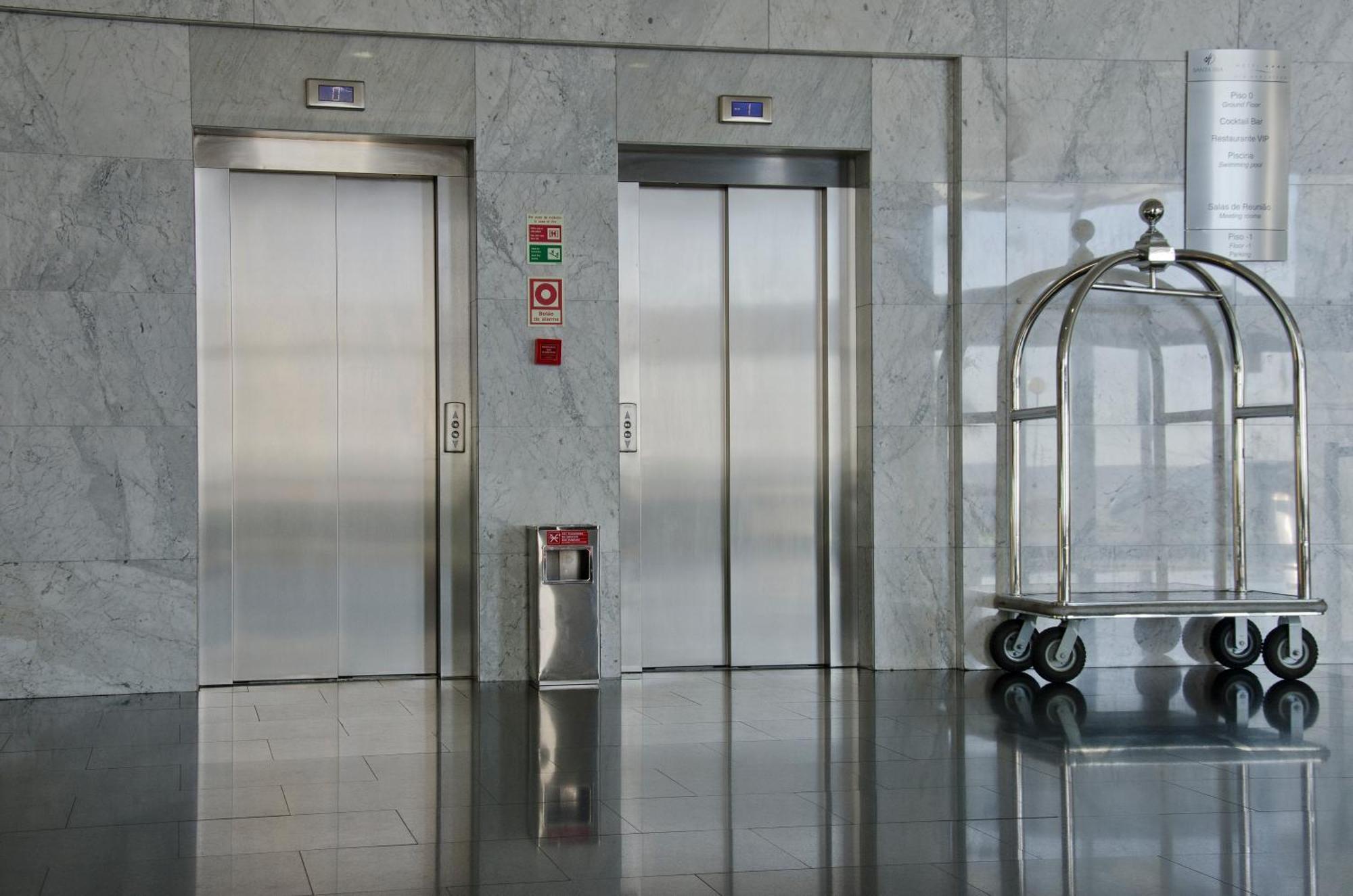 Vip Executive Santa Iria Hotel Санта-Ирия-ди-Азоя Экстерьер фото